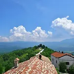 Lori Villa