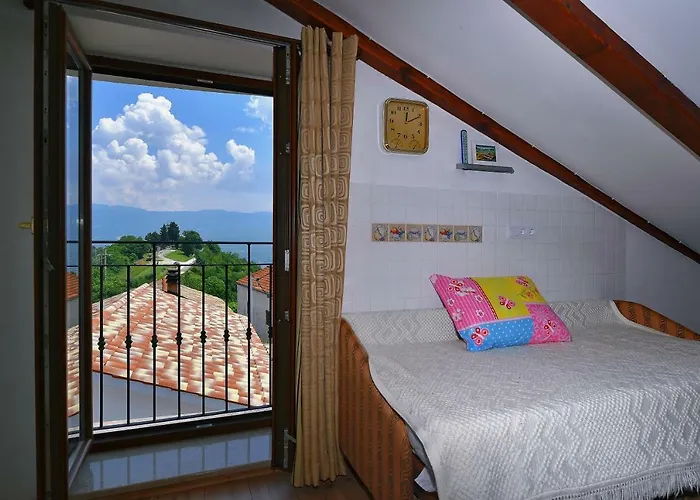 Vila Lori *